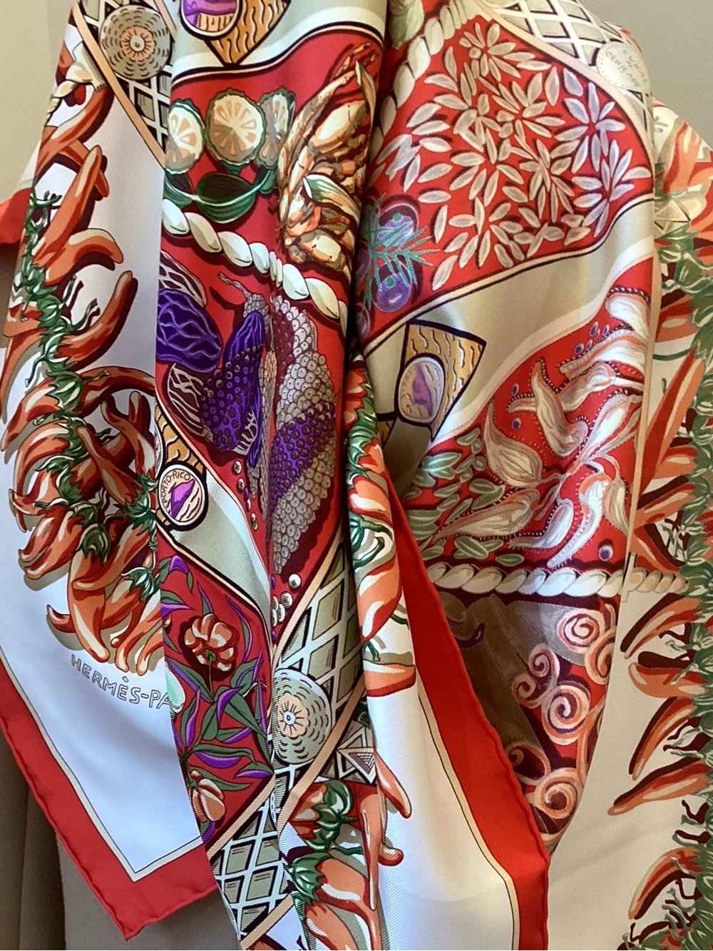 Aux Pays des Epices Hermès Carré Scarf with box .